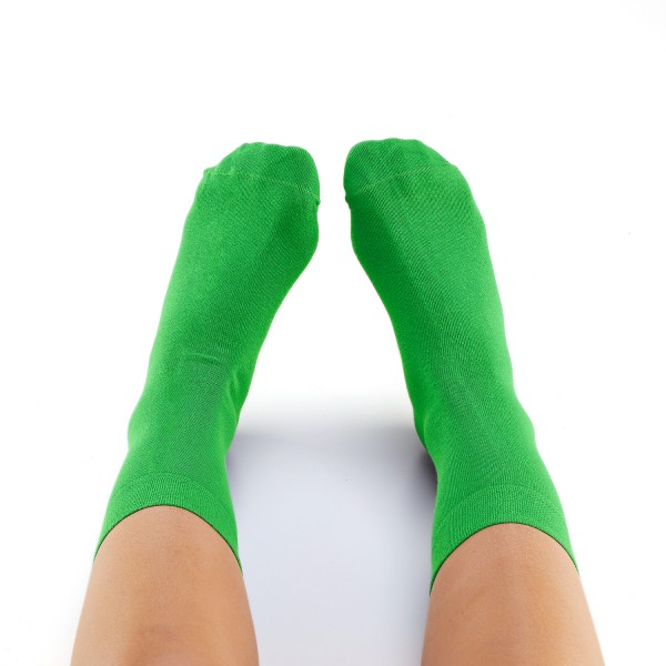 Biobaumwoll Socke grün angezogen